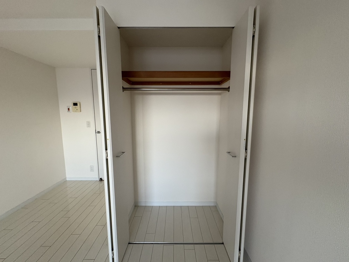 収納 404号室(反転)の写真です 写真19
