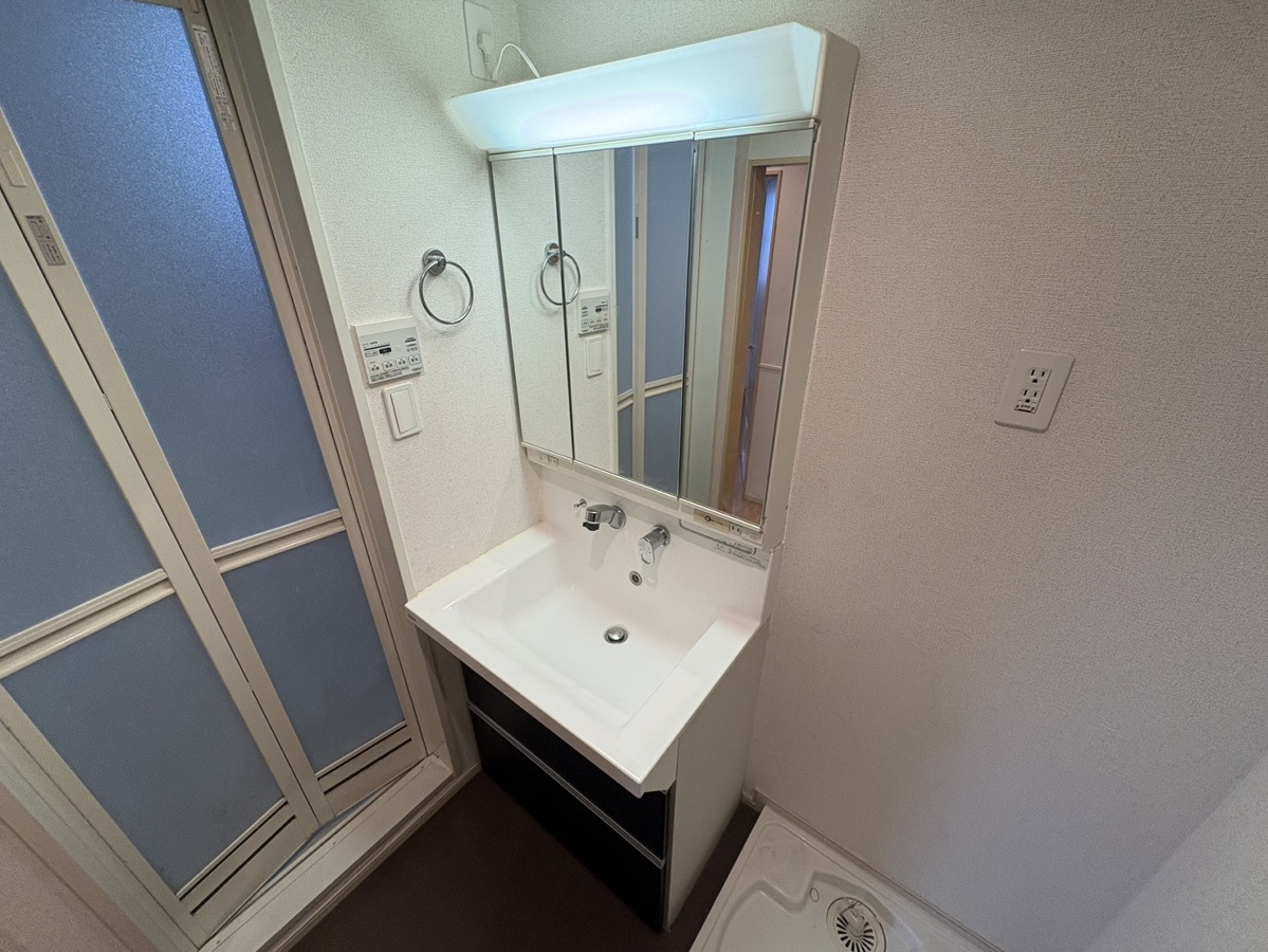洗面所 302号室の写真です 写真13