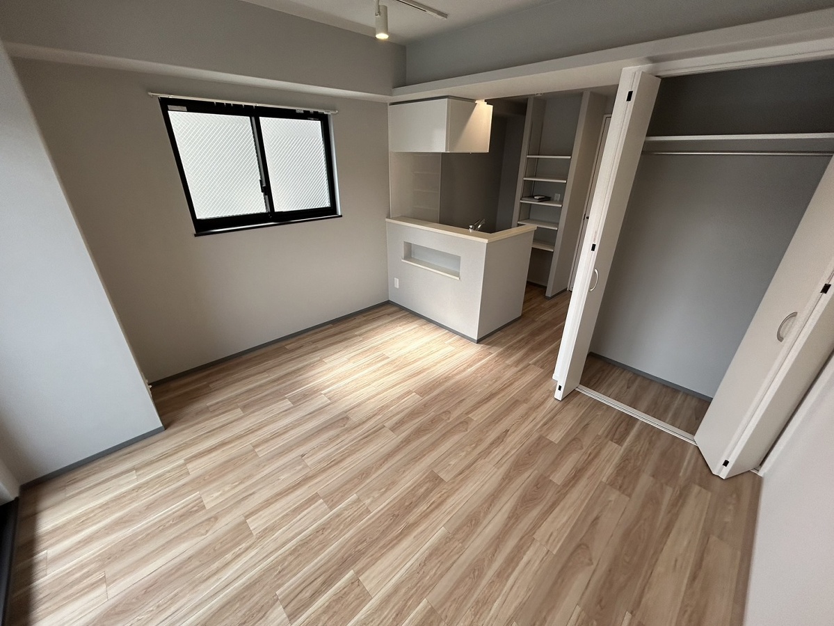 リビング 208号室の写真です 写真3