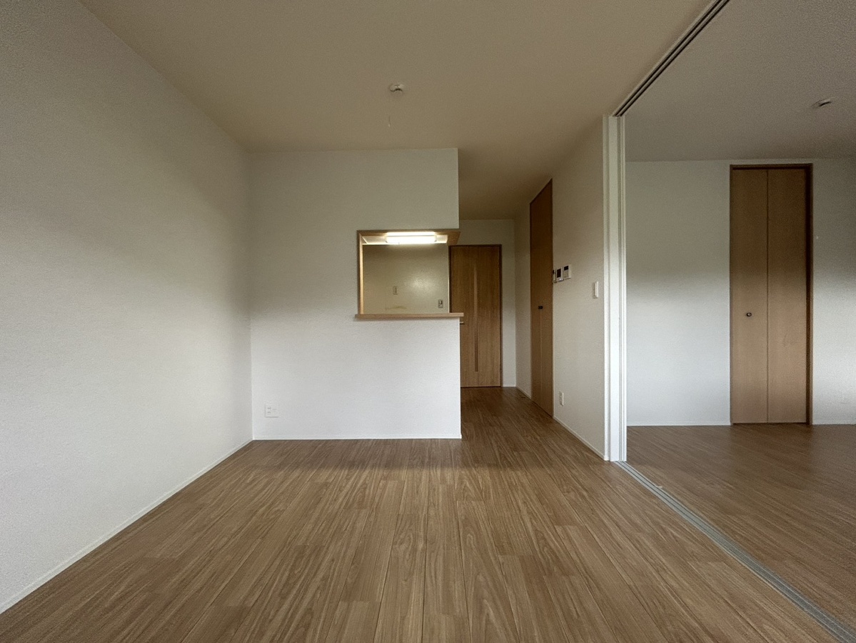 リビング ※104号室の写真です。 写真3