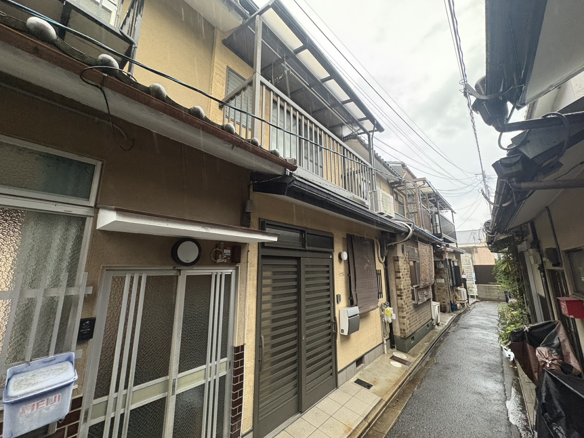 吉田中阿達町10-26 貸家