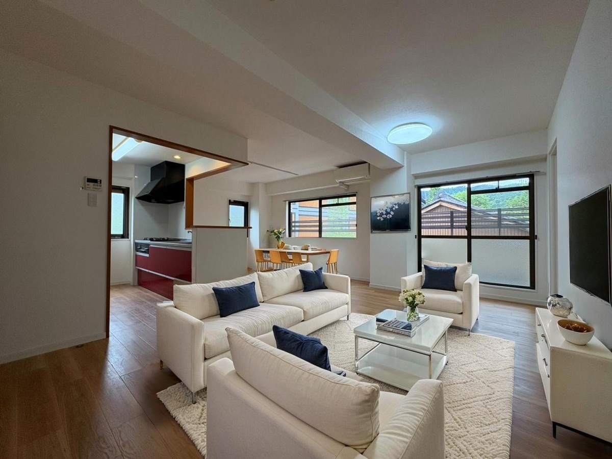 内装 家具等はCGのため、実際には付属しておりません。 写真2