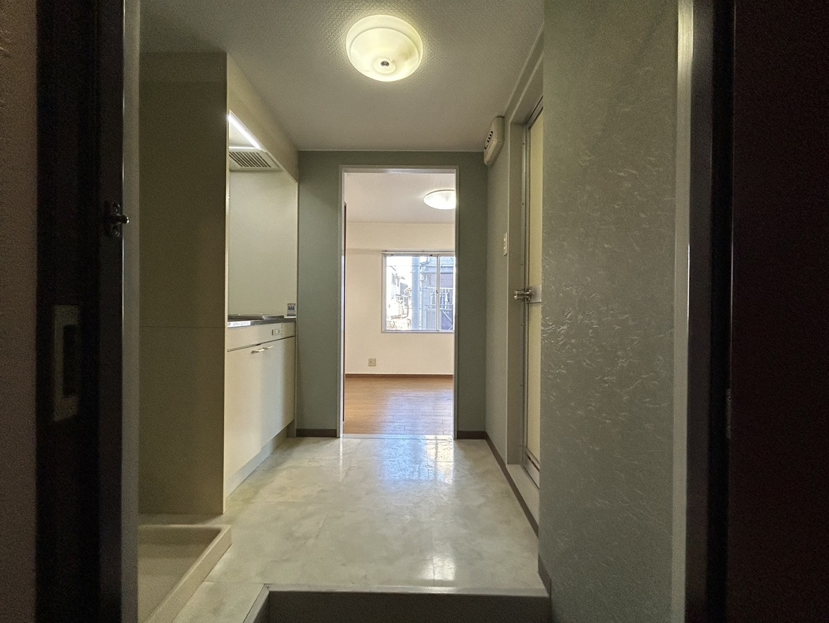 玄関 ※写真は205号室 写真10