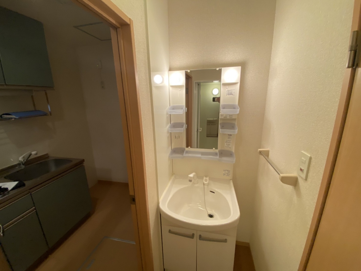 洗面所 105号室の写真です 写真9