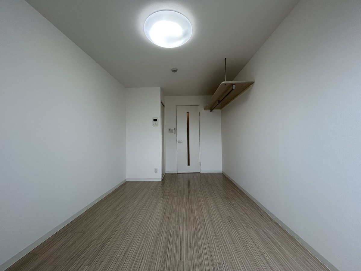 寝室 406号室(反転)の写真です 写真7