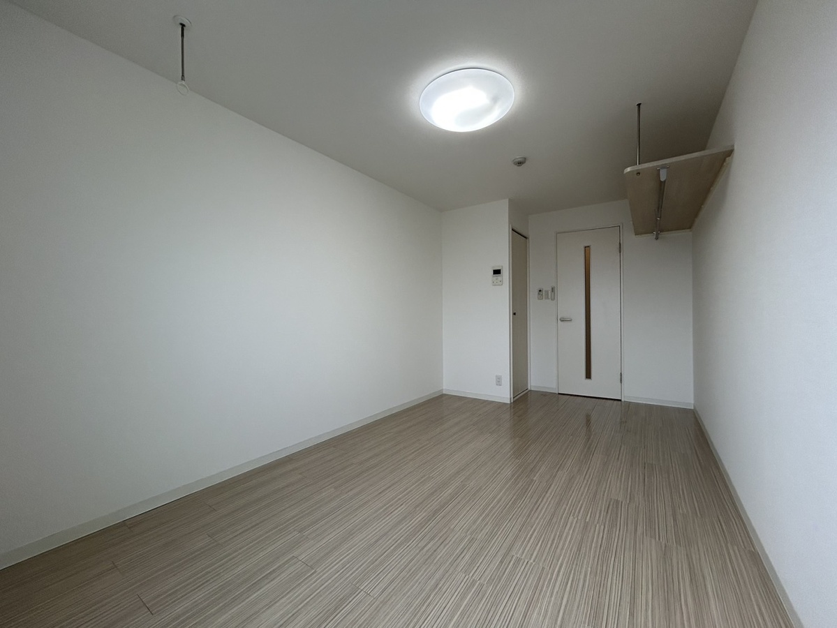 リビング 406号室(反転)の写真です 写真3