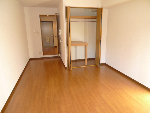 リビング 201号室の写真です 写真4