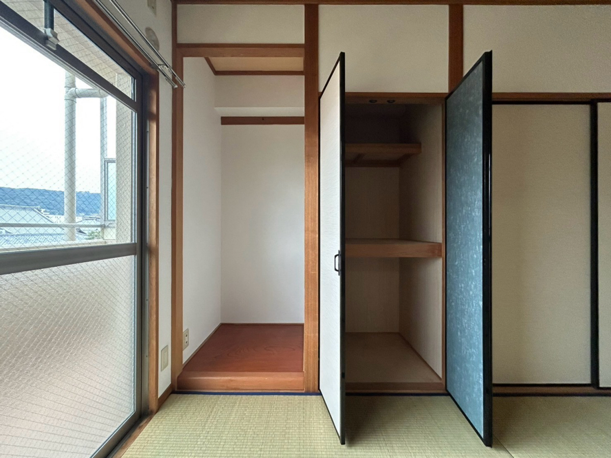 収納 303号室の写真です 写真15