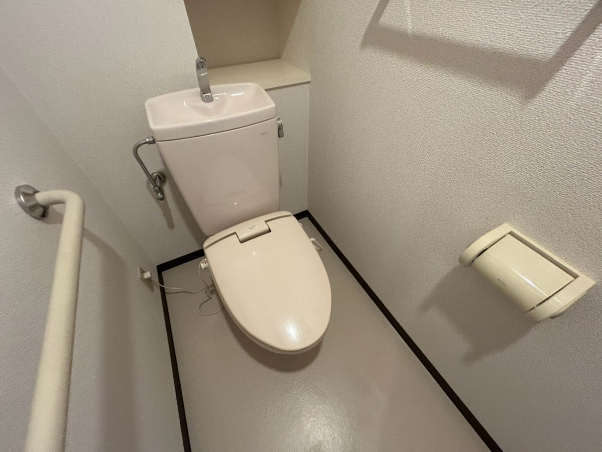 トイレ 303号室の写真です 写真14