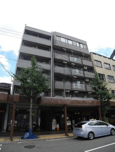 鴨川WEST