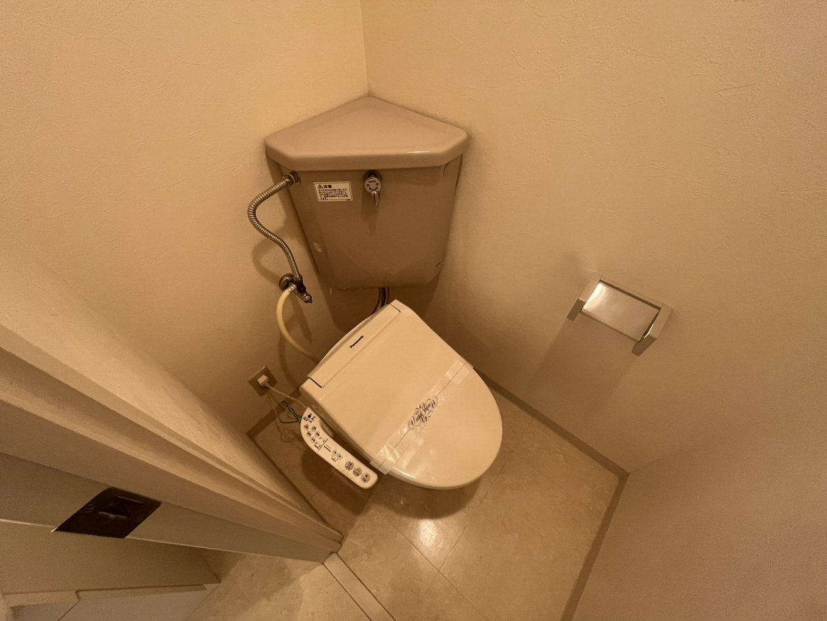 トイレ ※写真は405号室 写真17