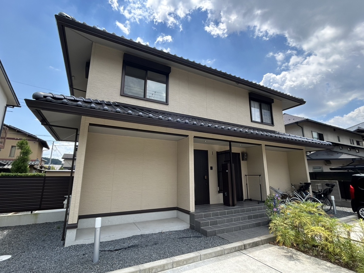 岩倉三宅町テラスハウス