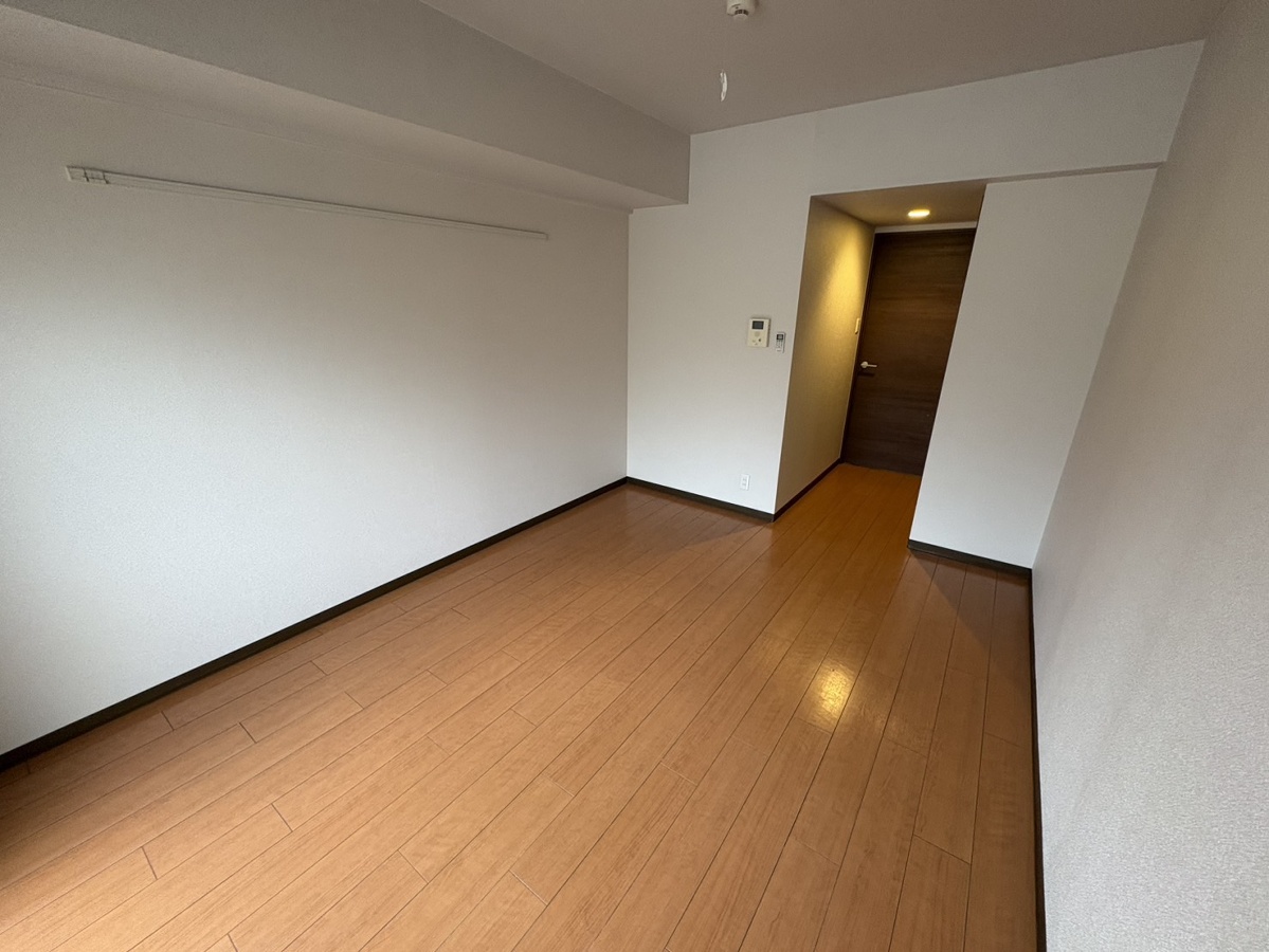 リビング 105号室の写真です 写真5