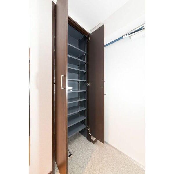 玄関 反転タイプ 写真6