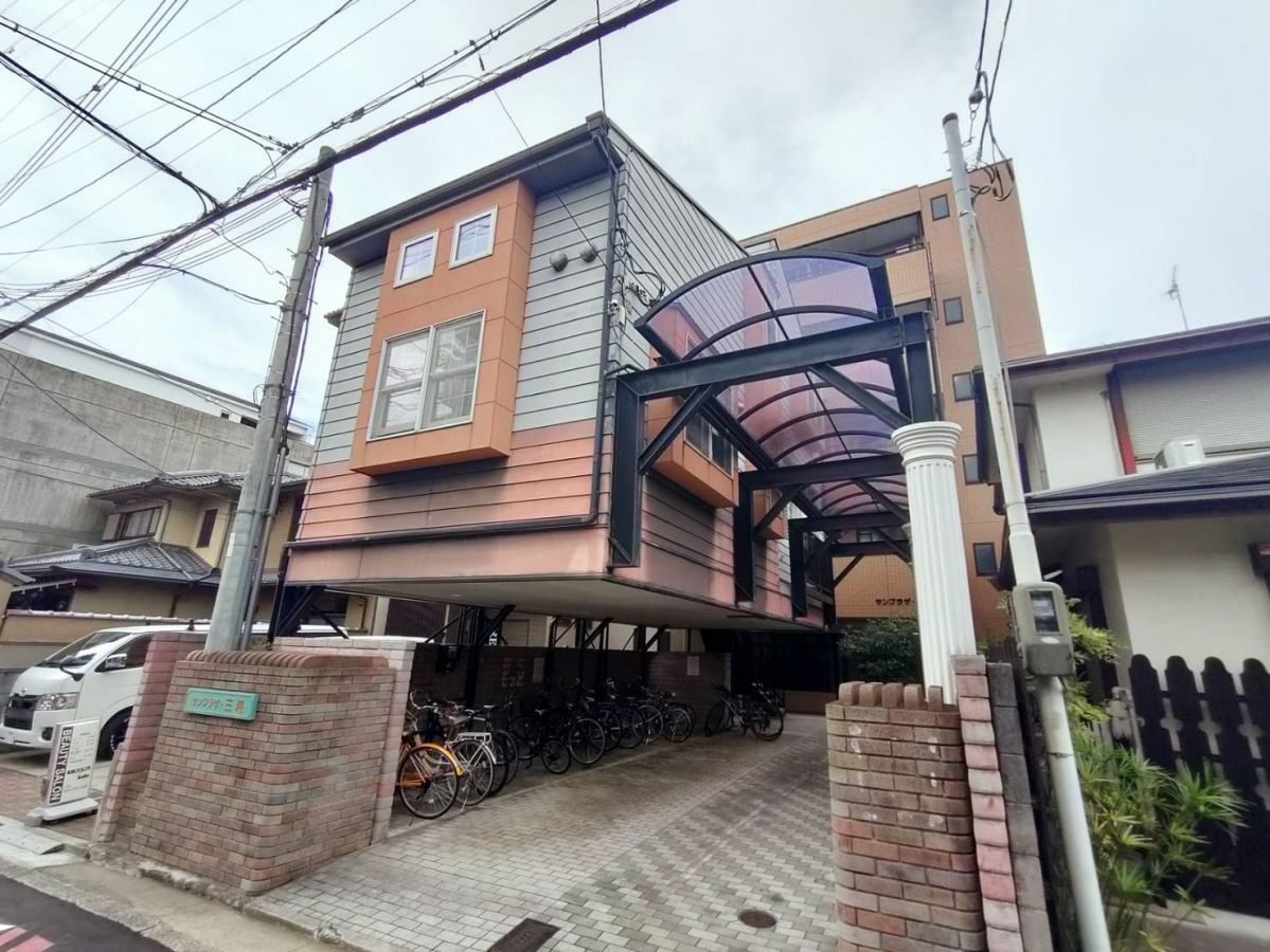 サンプラザ三越