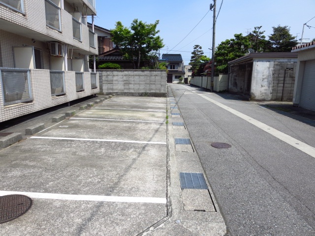 駐車場 写真13