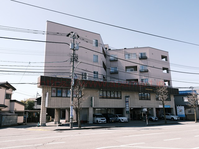 スタッフインビル