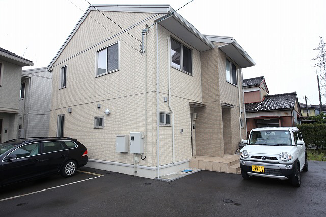 高岡市江尻117-11戸建