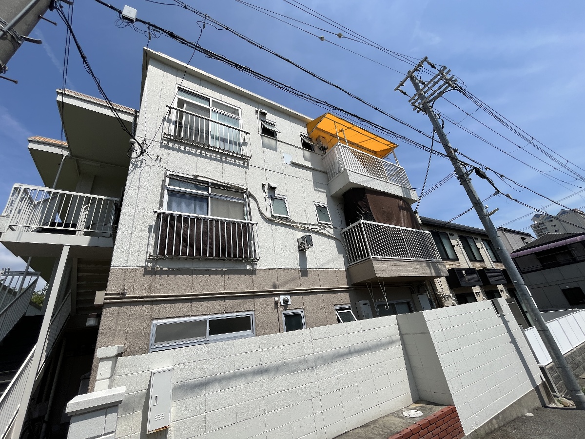 物件番号:1120771757 現地待ち合わせ可能　商店街、コンビニ近所で便利な内装リフォーム済み物件