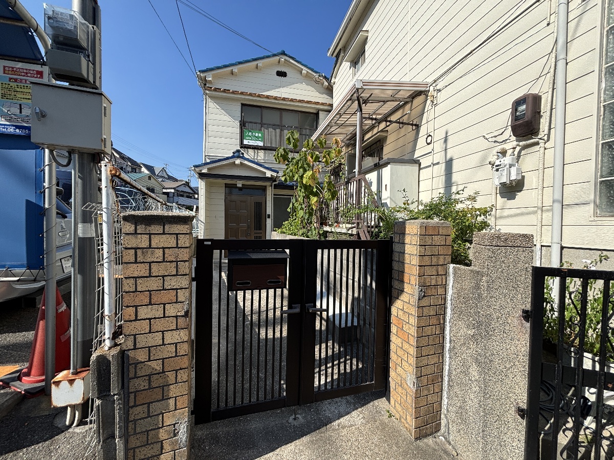 会下山町2丁目貸家
