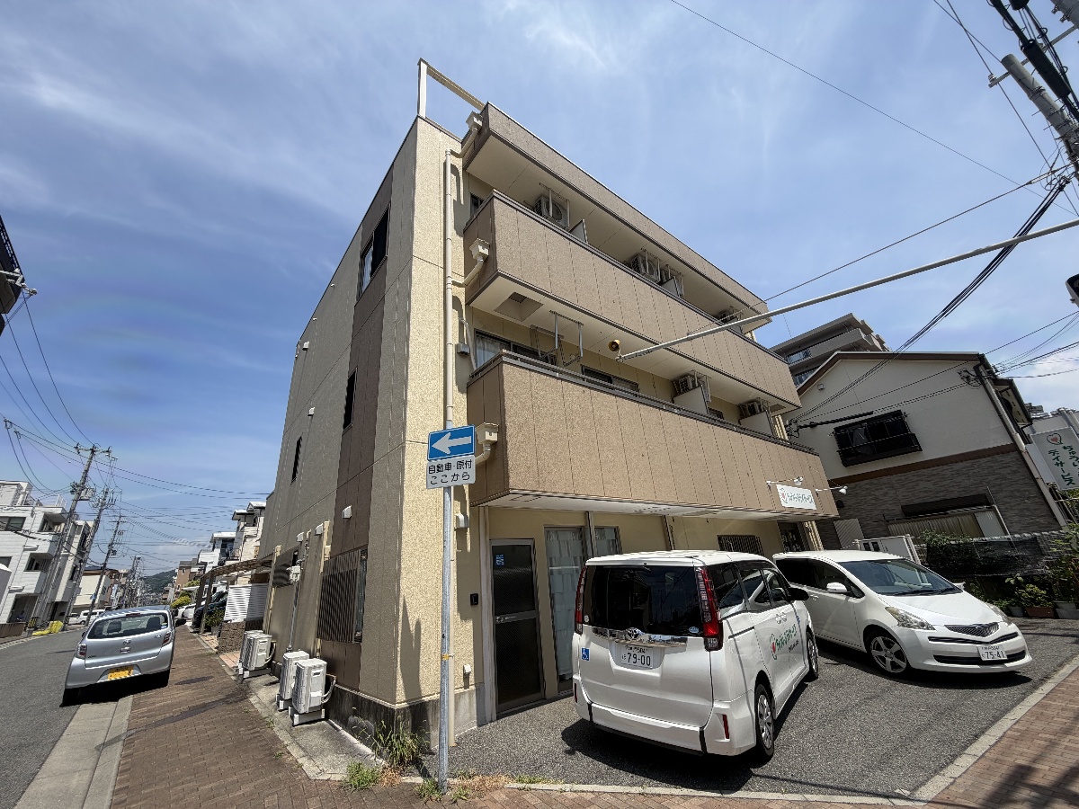 アヴニール松野