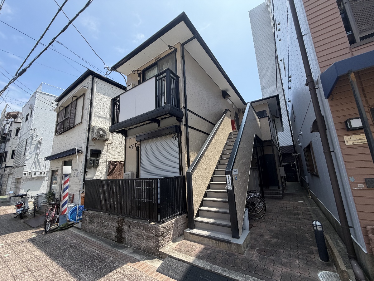 アゼリアハウス
