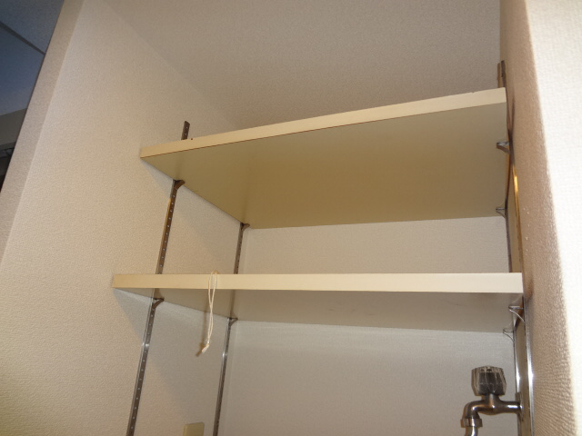 収納 棚 写真11
