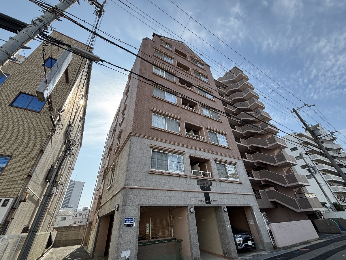 アネシスコート門口