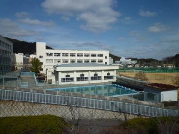 神戸市立高倉中学校まで1526m (徒歩20分) 写真22