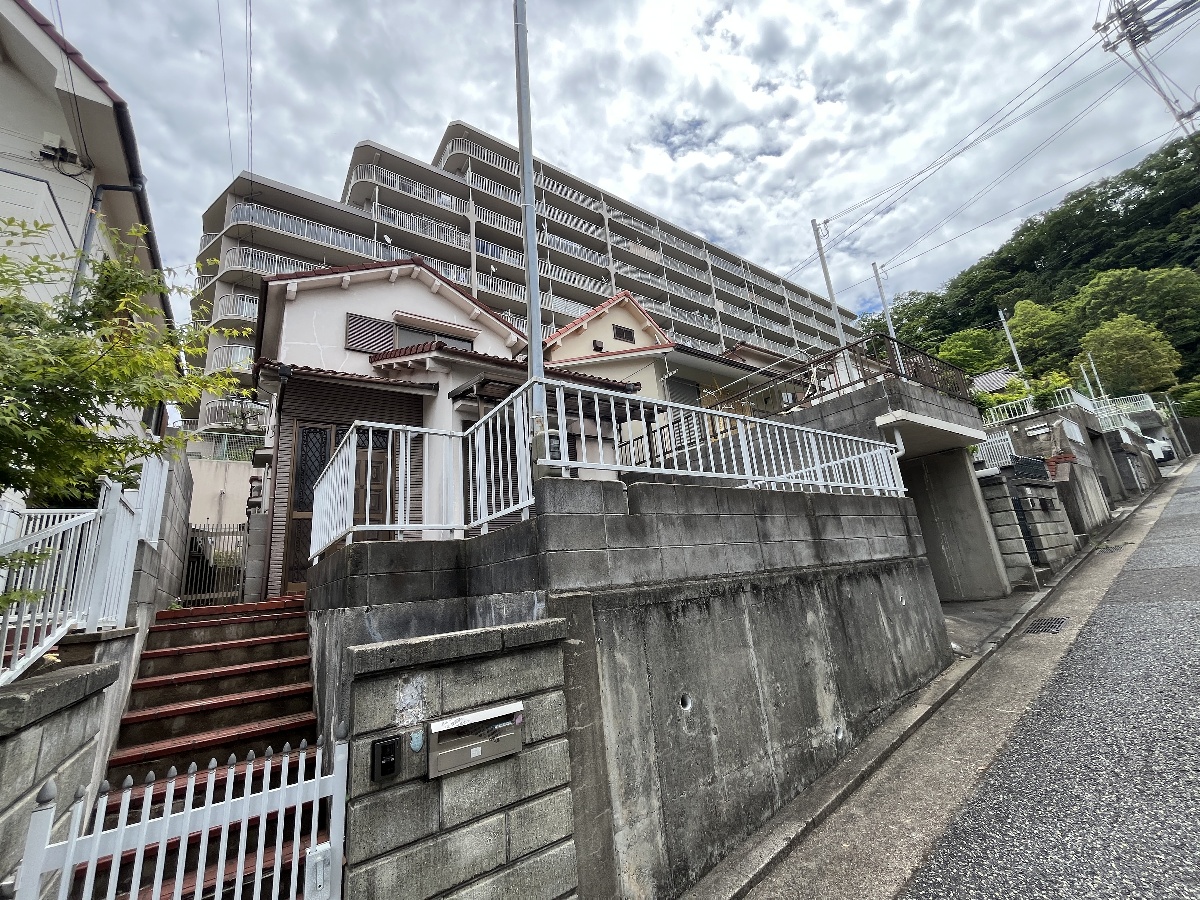 山田町小部南山貸家