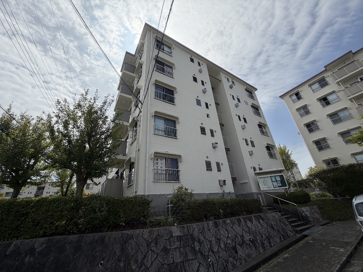 高倉台10団地52号棟