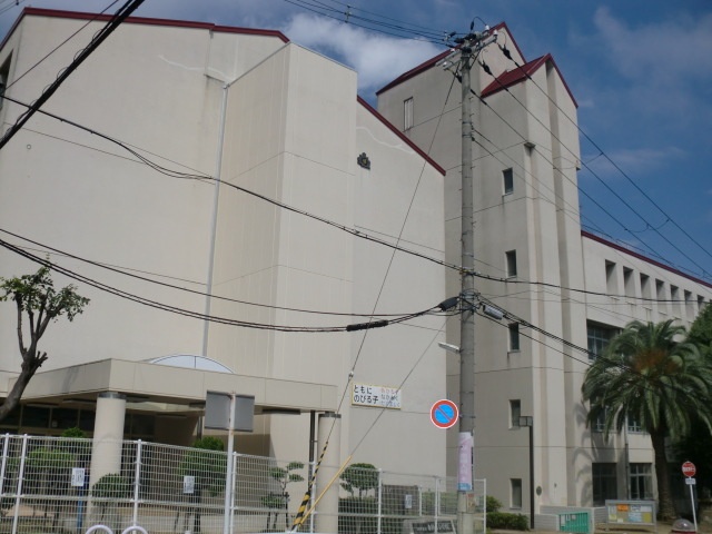 神戸市立東須磨小学校まで347m (徒歩5分) 写真21