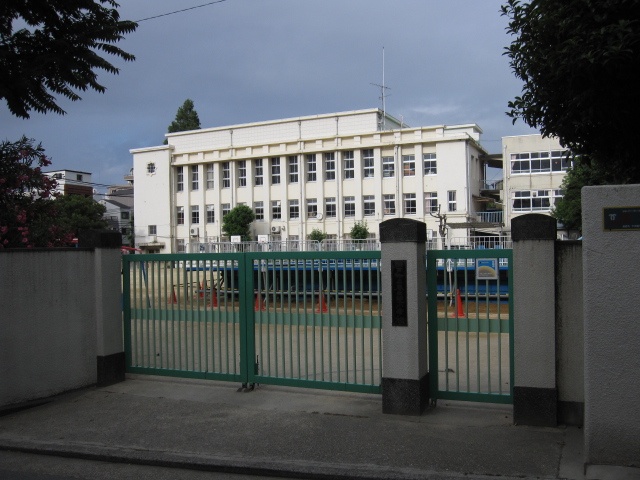 神戸市立春日野小学校まで673m (徒歩9分) 写真21