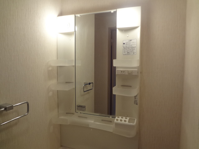 収納 洗面台上部収納 写真10