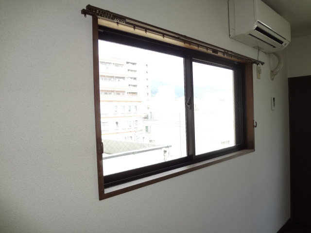 設備 窓 写真15