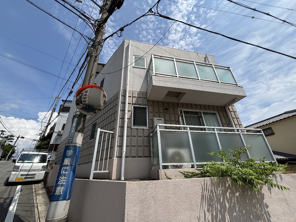 ハイツ瓦屋
