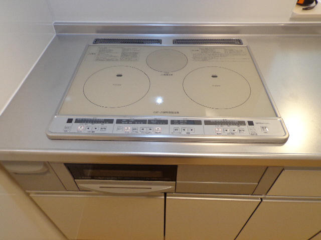 キッチン IH3口キッチン 写真5