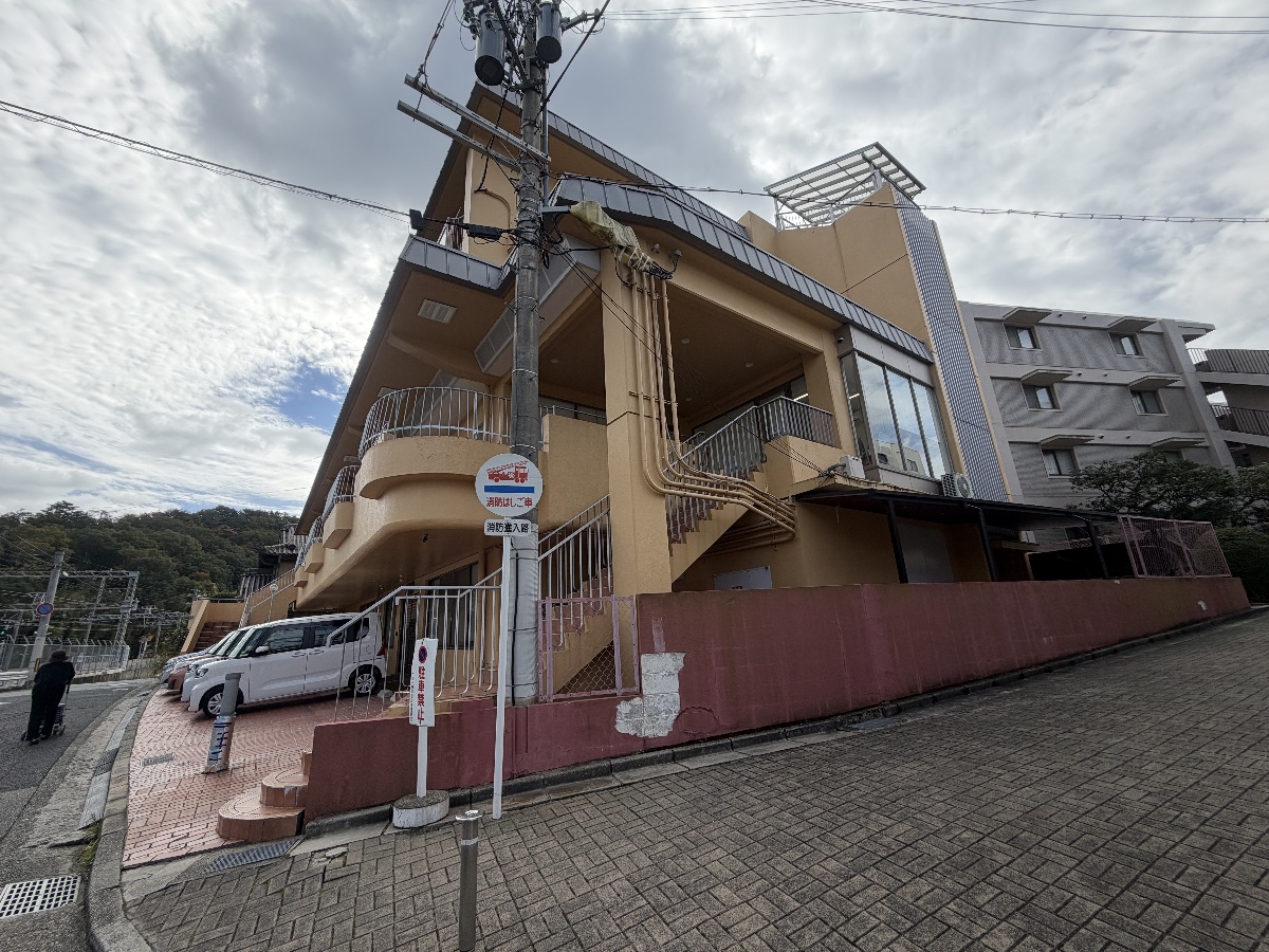 ラムール山の街