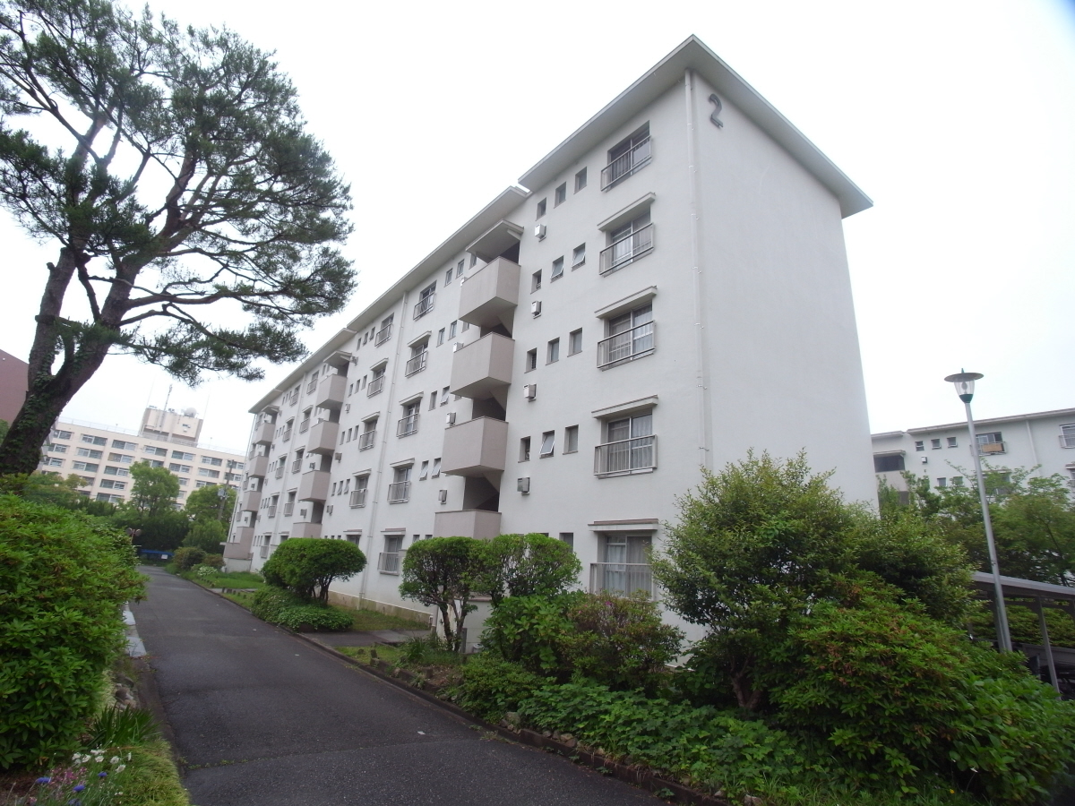 鈴蘭台第３団地1号棟