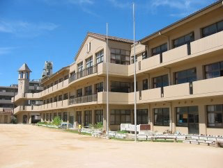 会下山小学校まで425m (徒歩6分) 写真21