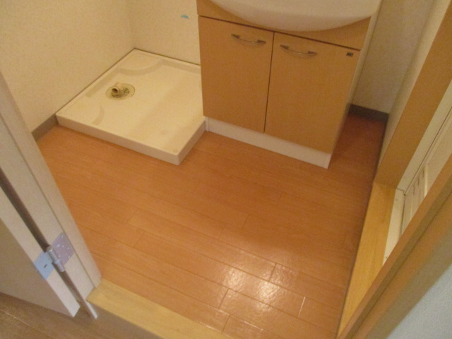 内装 脱衣所 写真2