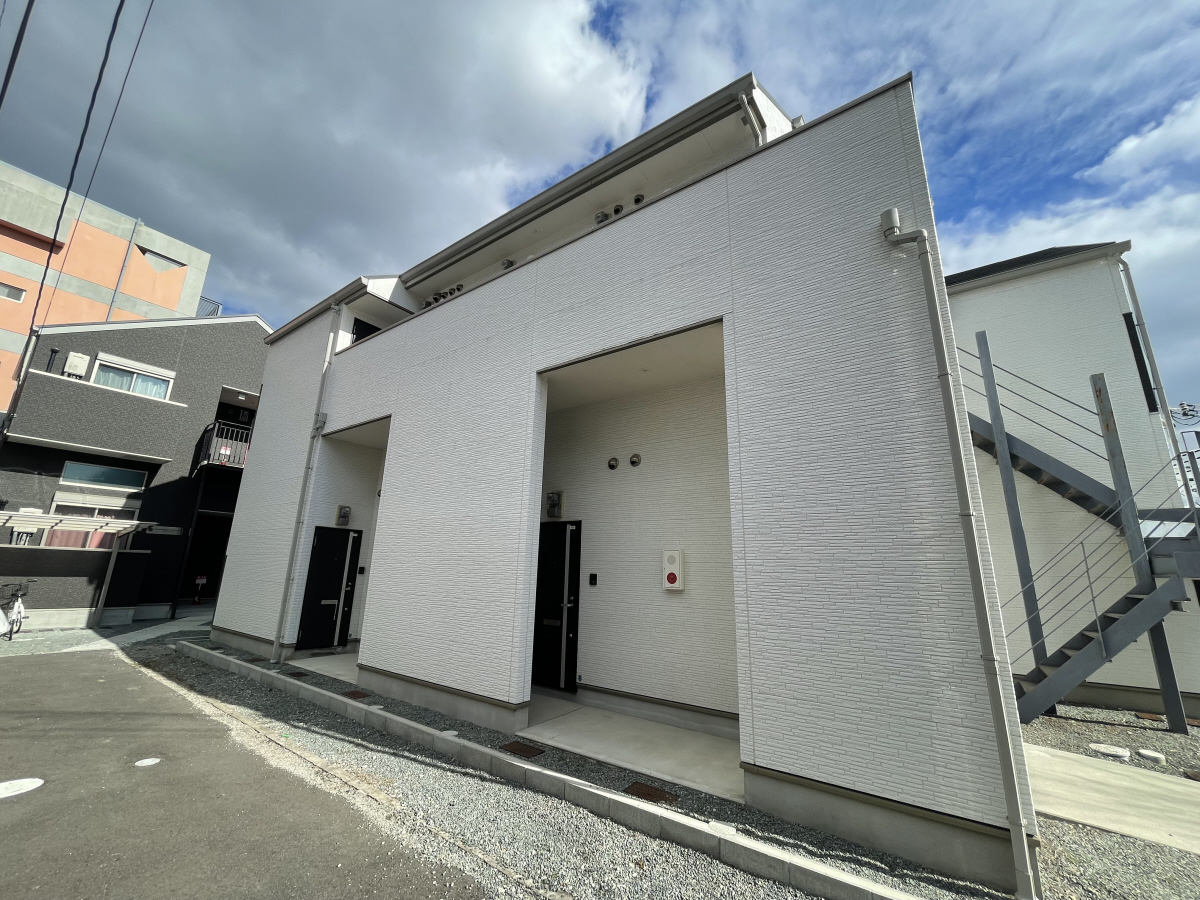 物件番号:1120711372 敷金0円で初期費用低額♪ロフト付き1DKで室内も広々♪