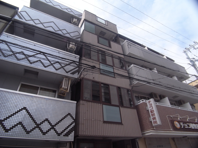 秀和ビル