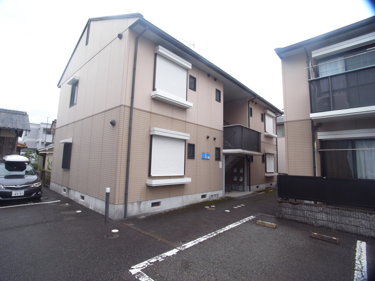 アイズ　1番館