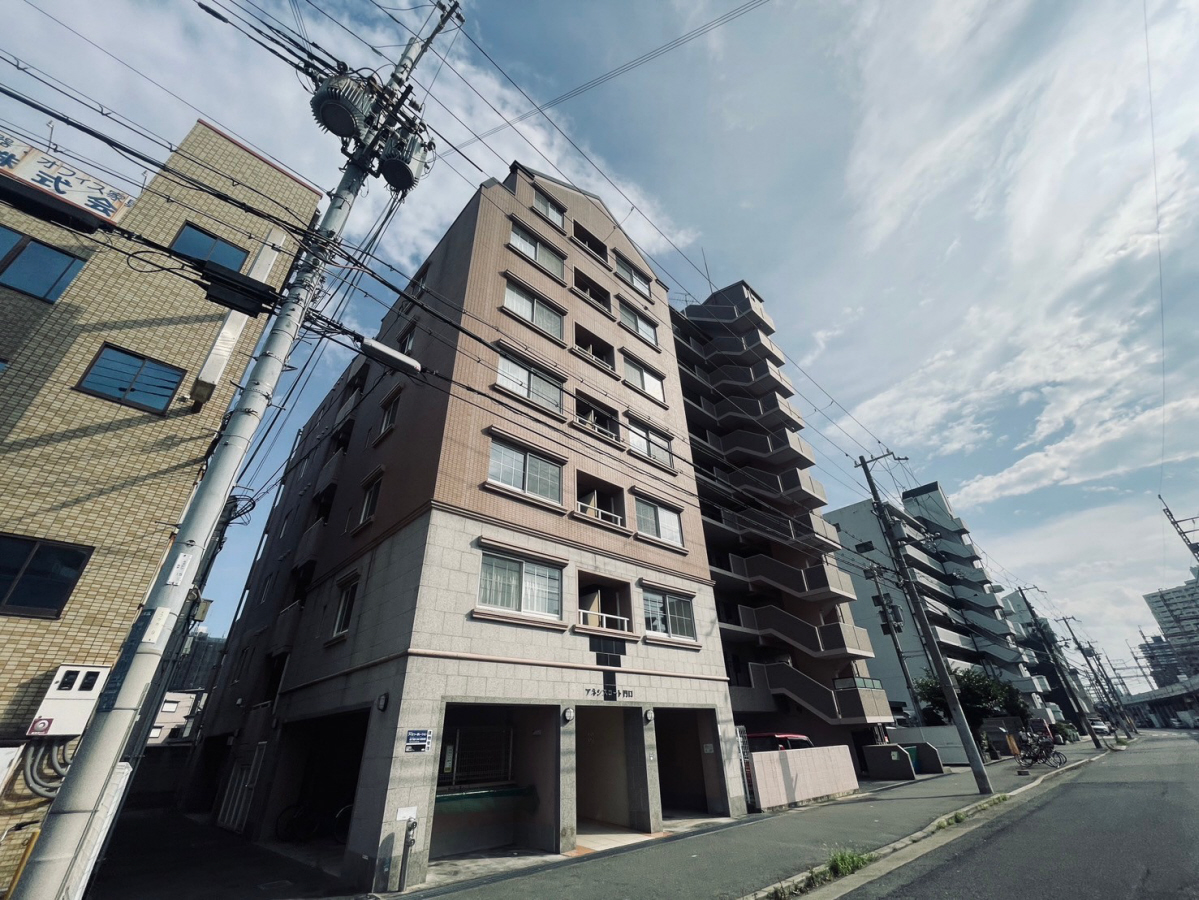 アネシスコート門口