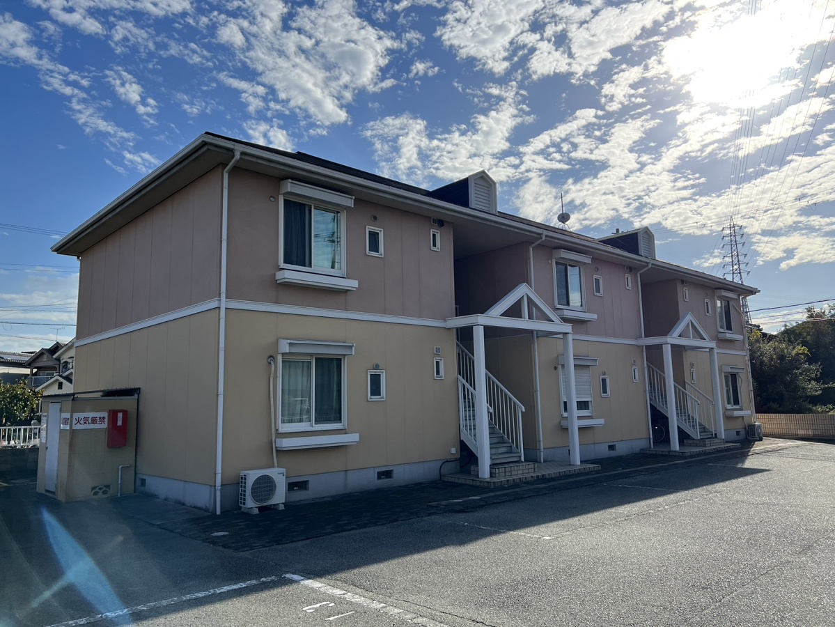 物件番号:1125408112 駐車場1台無料！シャンプードレッサー付き！交通の便良し！