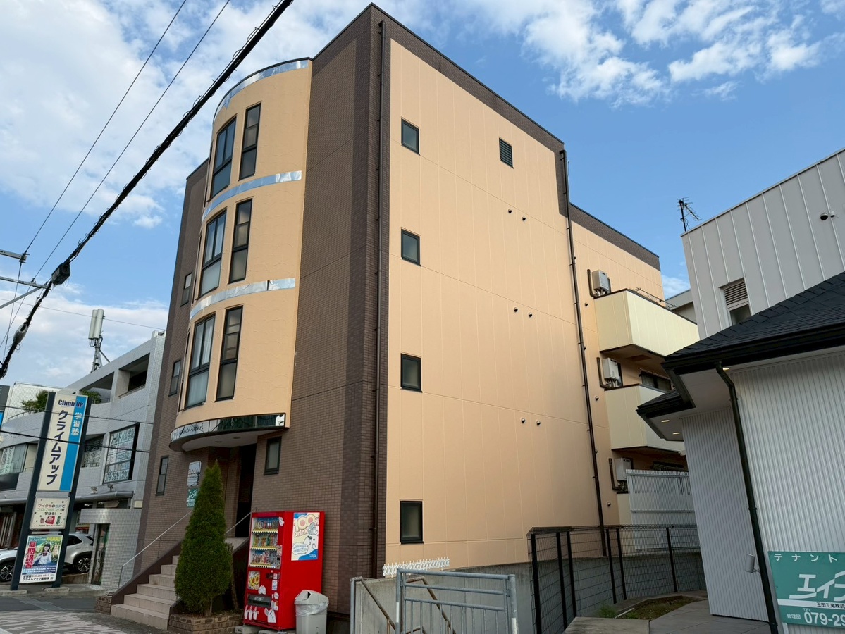 ペルル学園通り