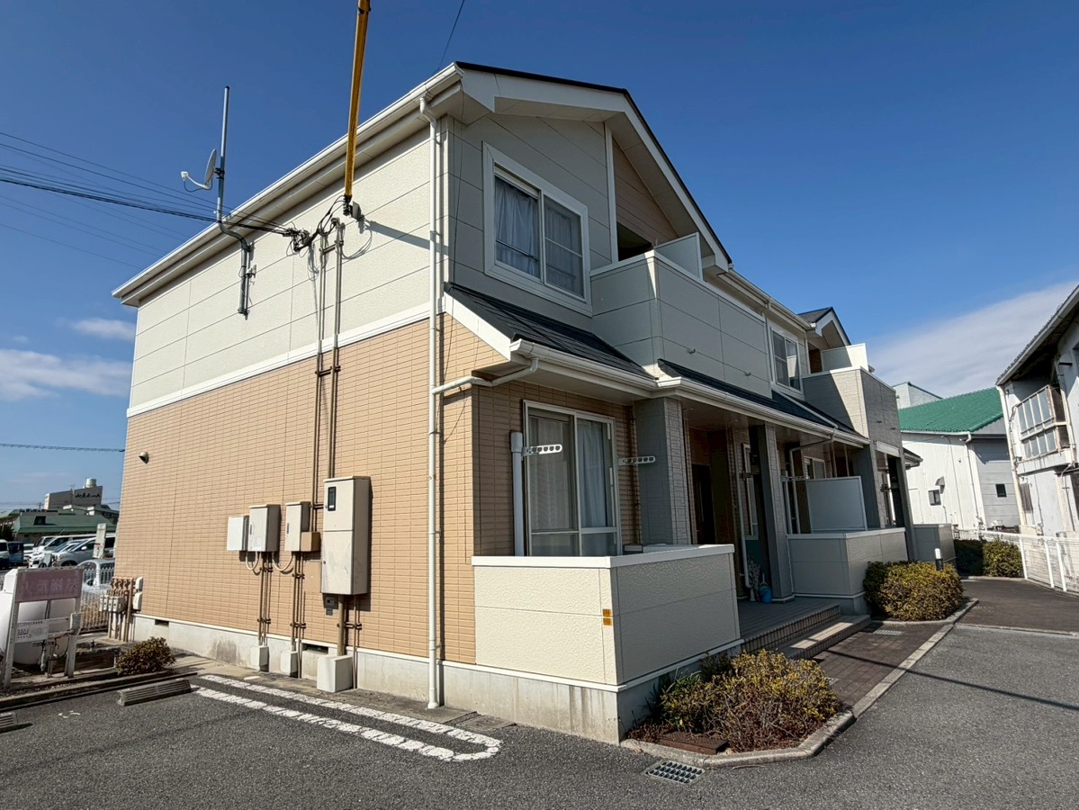 物件番号:1128226943 敷金礼金０円！敷地内駐車場完備　人気のメゾネットタイプです！