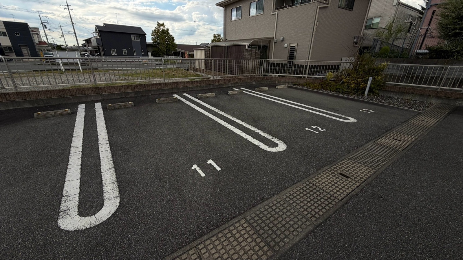 駐車場 写真6