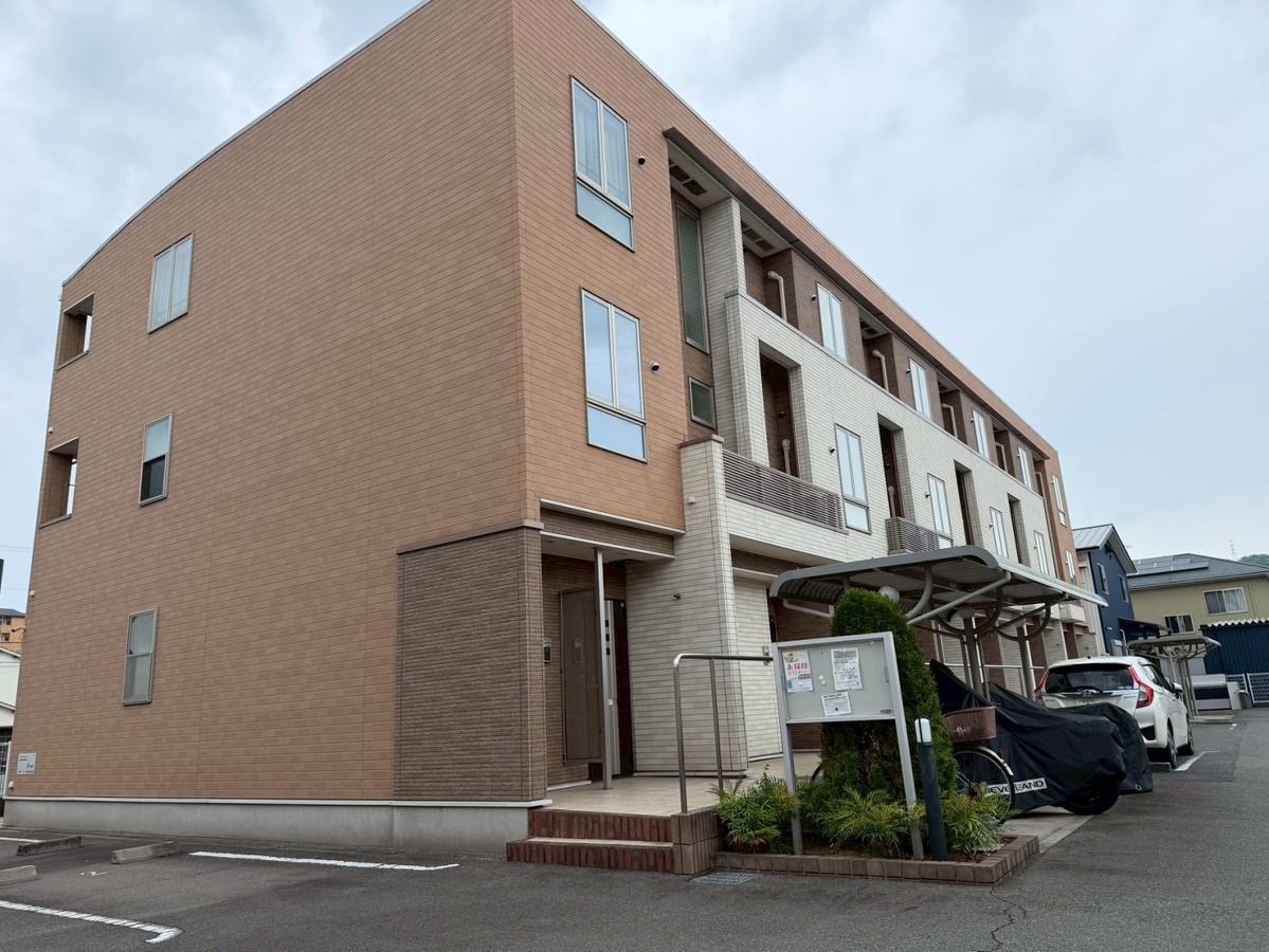 玲巧ハイツ八丁